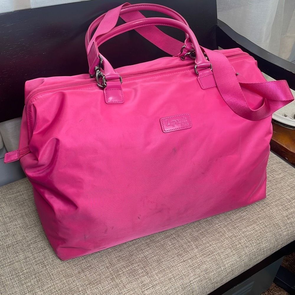 Lipault Paris Womens Weekend Bag Medium Tahiti Pink Duffle Lady Plume Bag